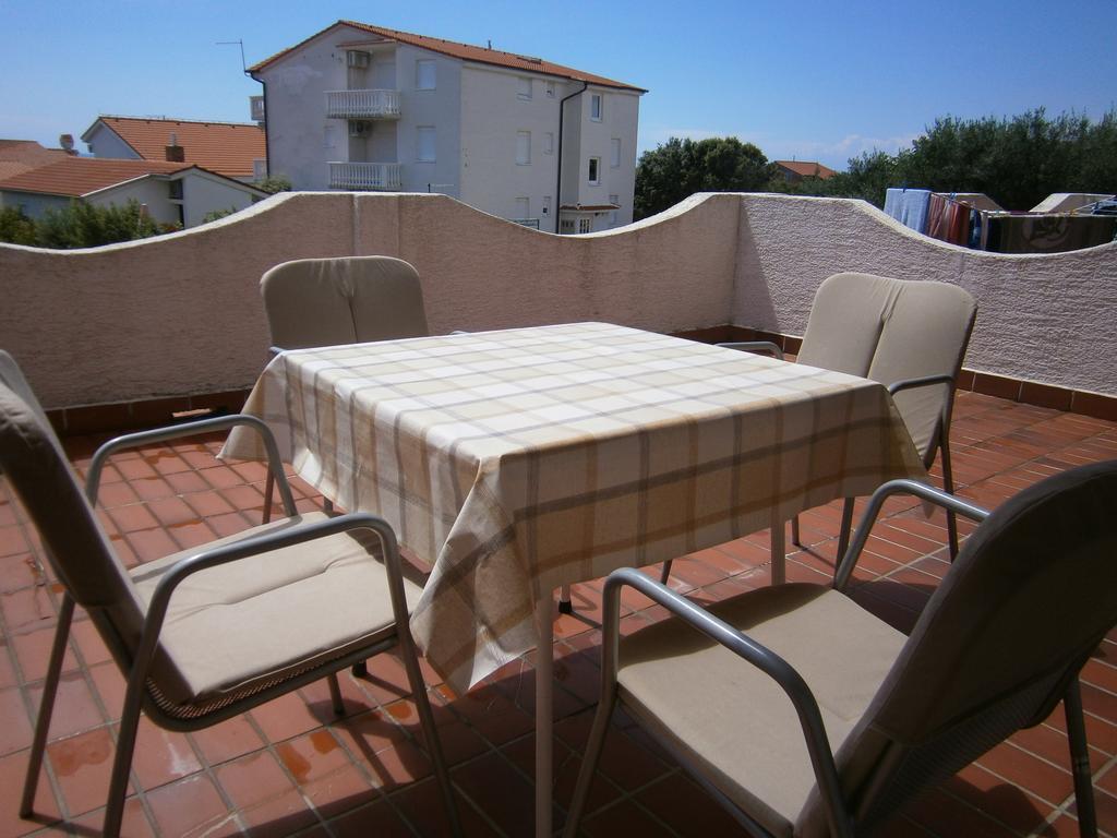 Apartments Baka Jelka Мандре Екстер'єр фото