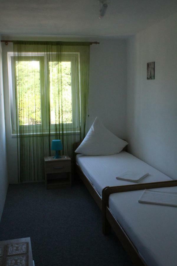 Apartments Baka Jelka Мандре Екстер'єр фото
